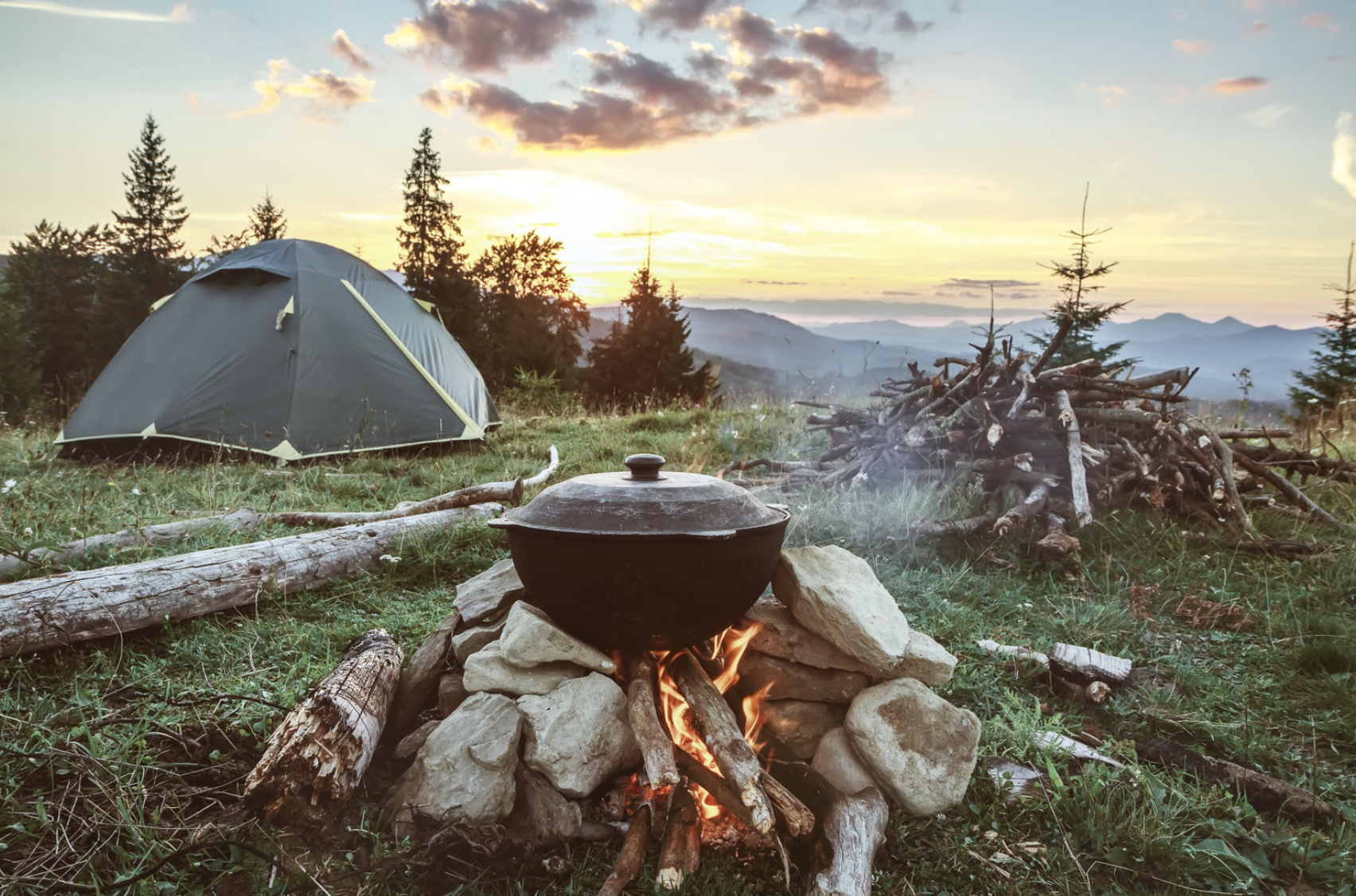 5 of the Best Portable Espresso Makers for Camping: Perfect for your Next Outdoor Adventure