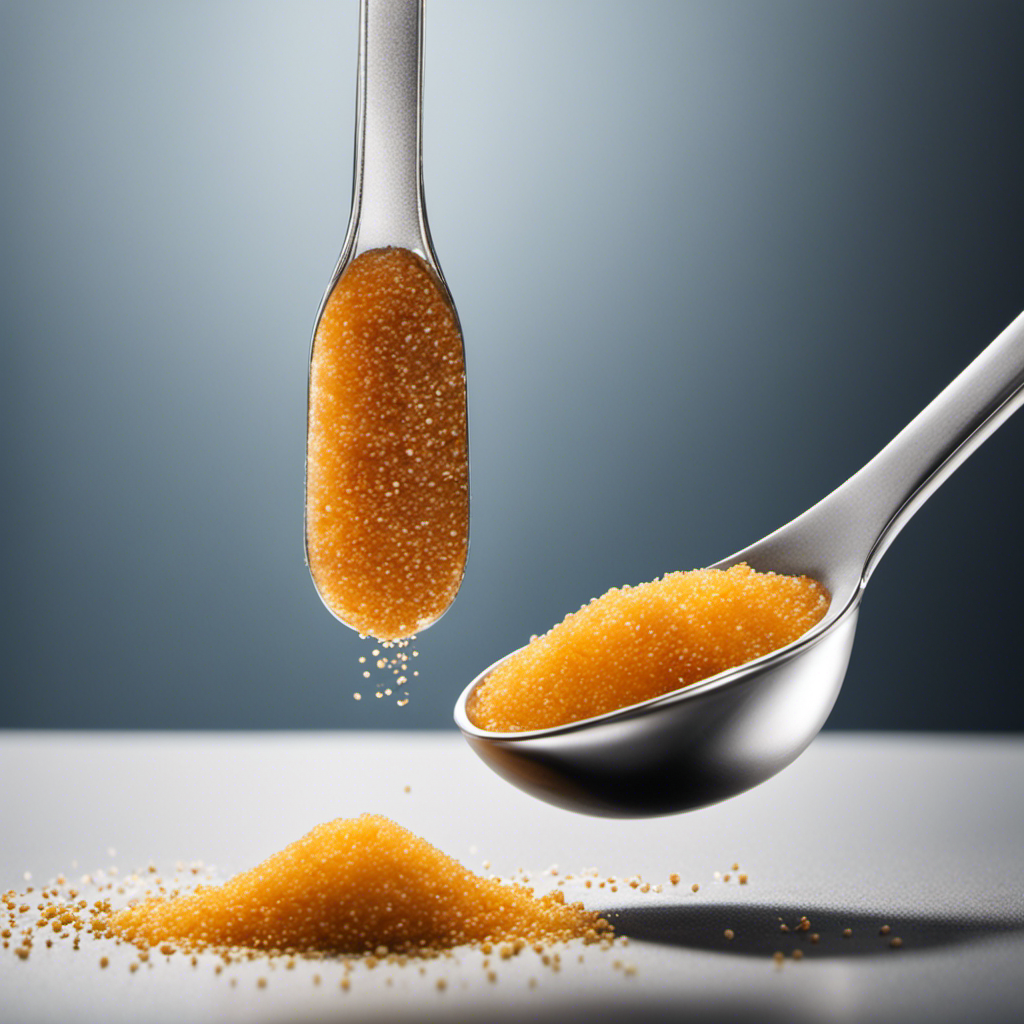 An image showcasing a teaspoon filled with sugar, with another teaspoon beside it gradually filling up with granules, visually illustrating the proportion of 1 gram of sugar in teaspoons