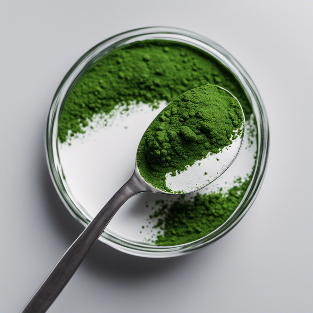 An image showcasing a teaspoon filled with 3 grams of vibrant green spirulina powder, perfectly leveled, against a clean white background